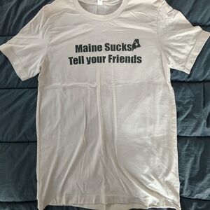 Maine Sucks‎ T-shirt